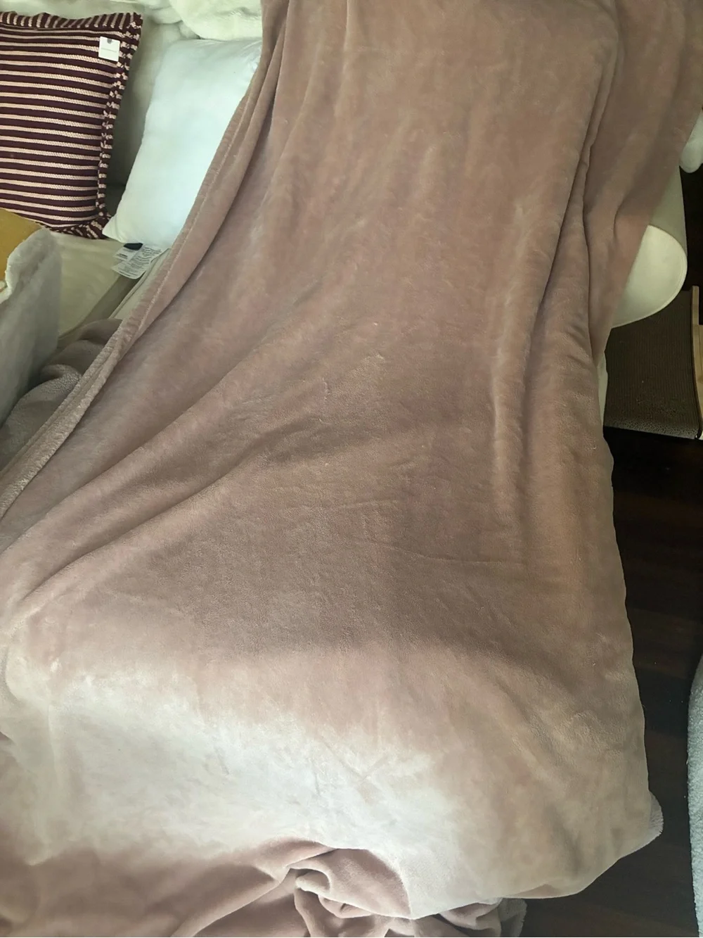 kate spade Blush Full/Queen Blanket